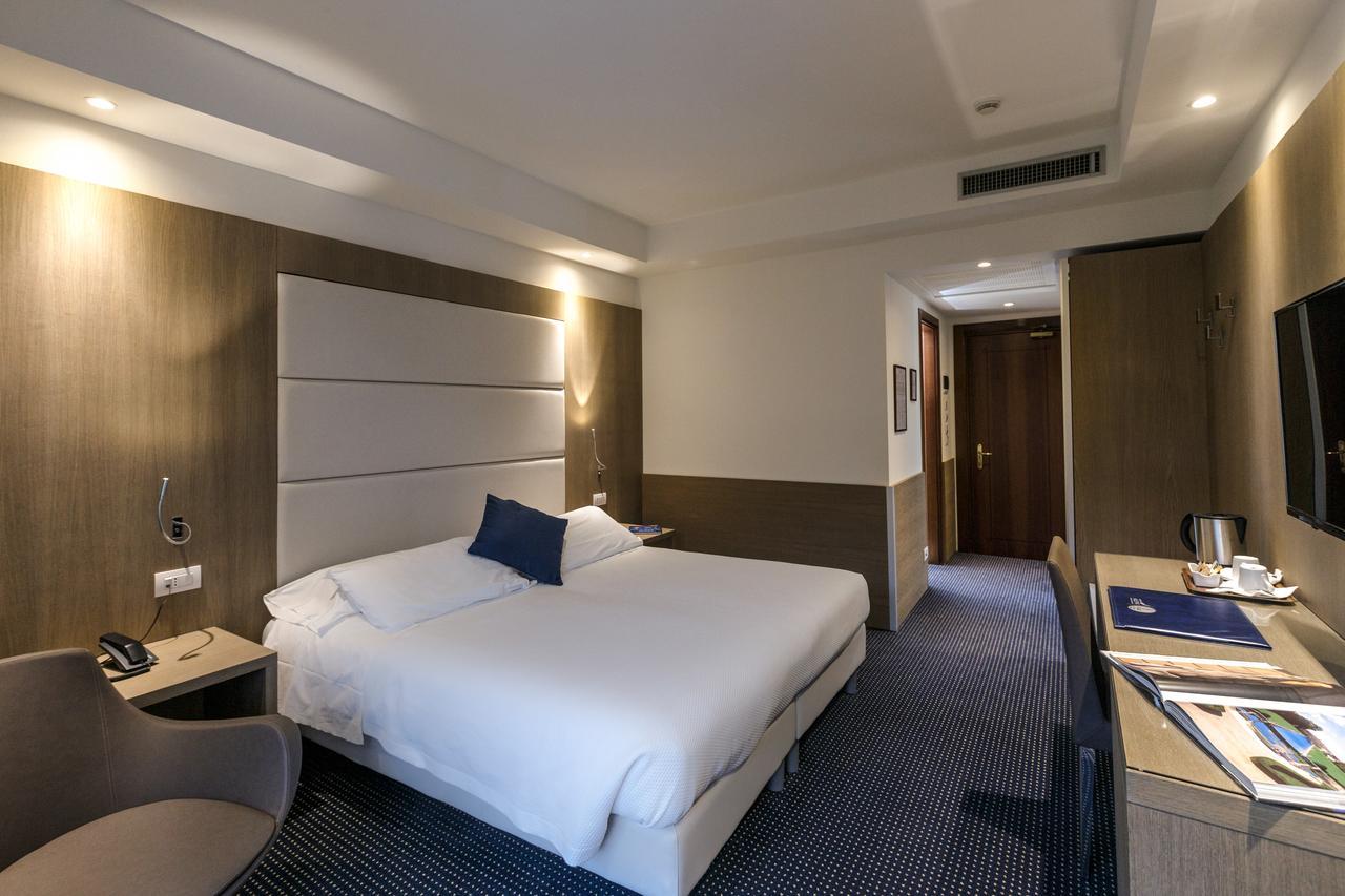 Superior Double or Twin Room,632278371:JPEG